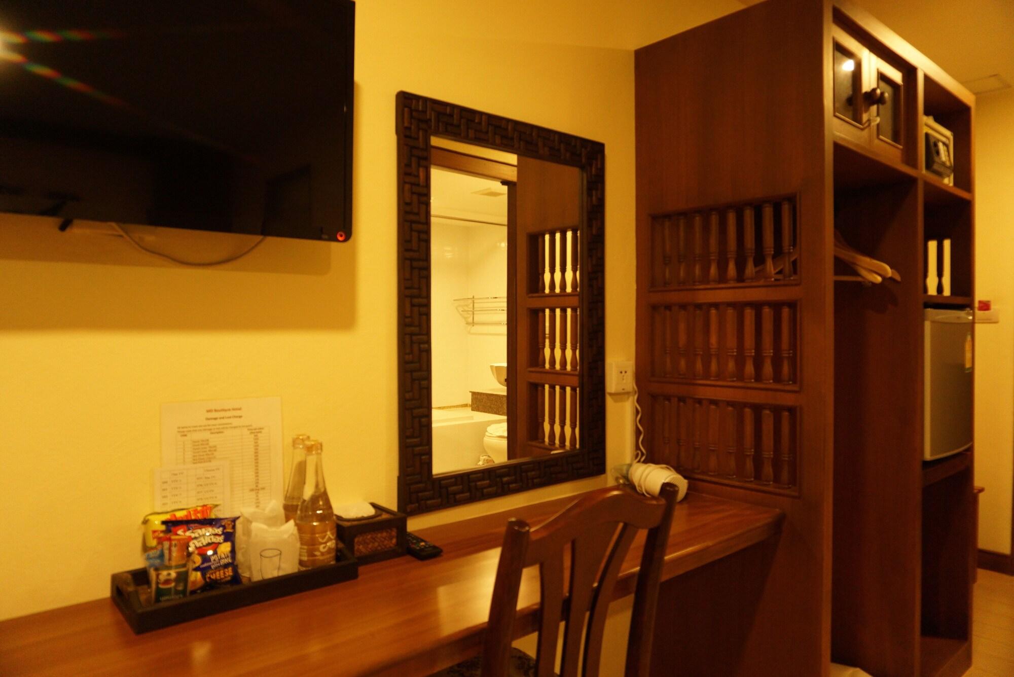 Md Boutique Hotel Chiang Mai Exteriör bild